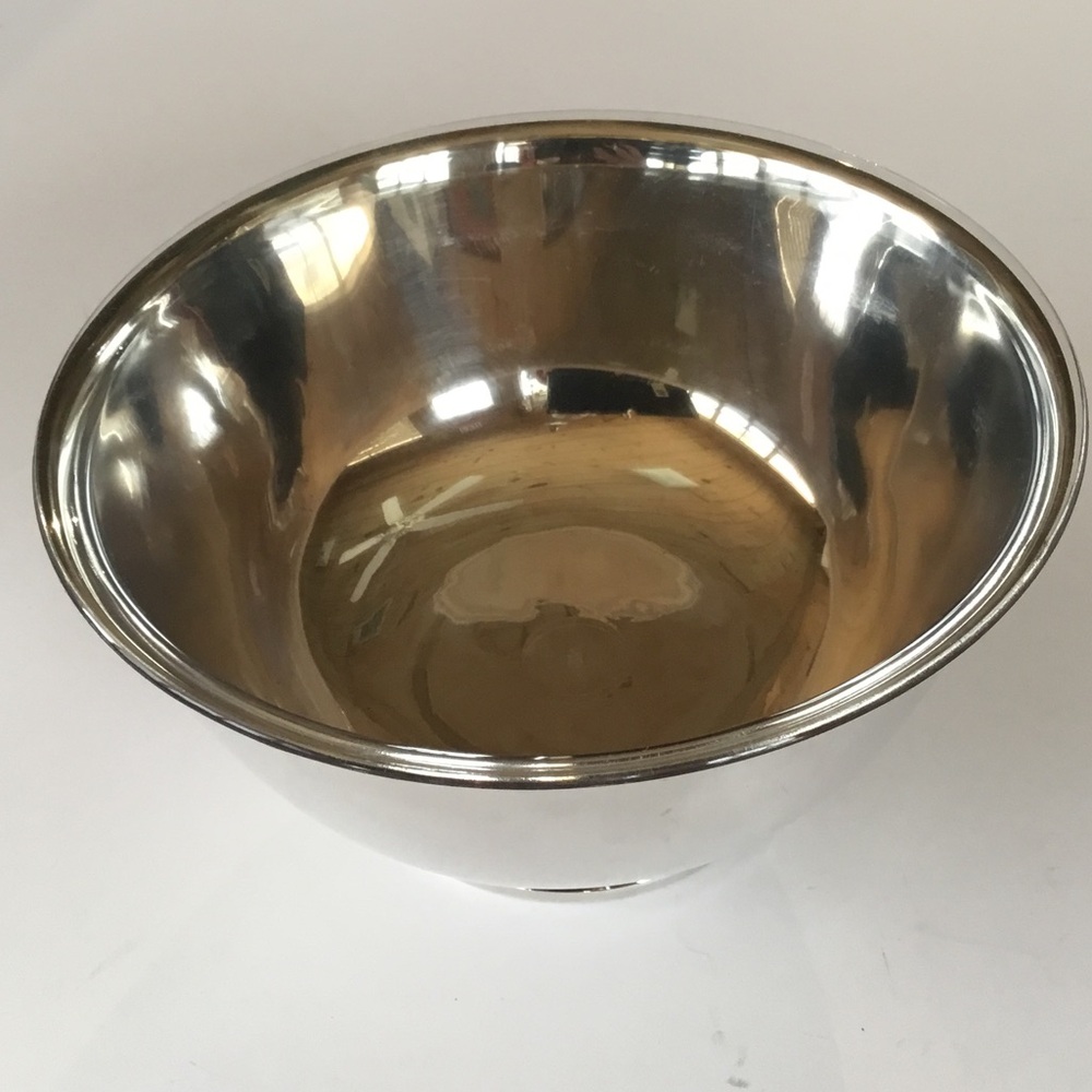 Oneida 8” Bowl with Liner and Tarnish Resist Bag